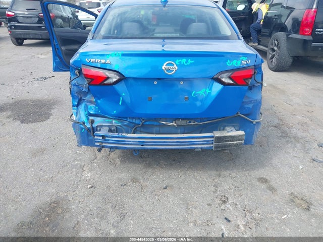 2021 Nissan Versa Sv Xtronic Cvt მანქანა იყიდება აუქციონზე, vin: 3N1CN8EV8ML827967, აუქციონის ნომერი: 44543025