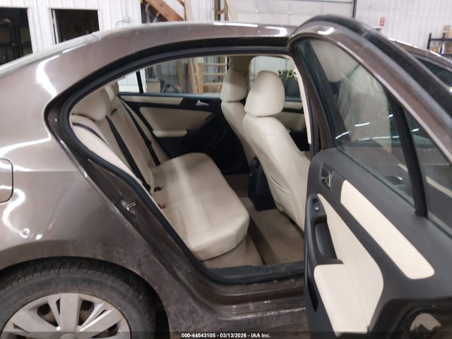 44543105 :رقم المزاد ، 3VWDX7AJ6BM021123 vin ، 2011 Volkswagen Jetta 2.5l Se مزاد بيع