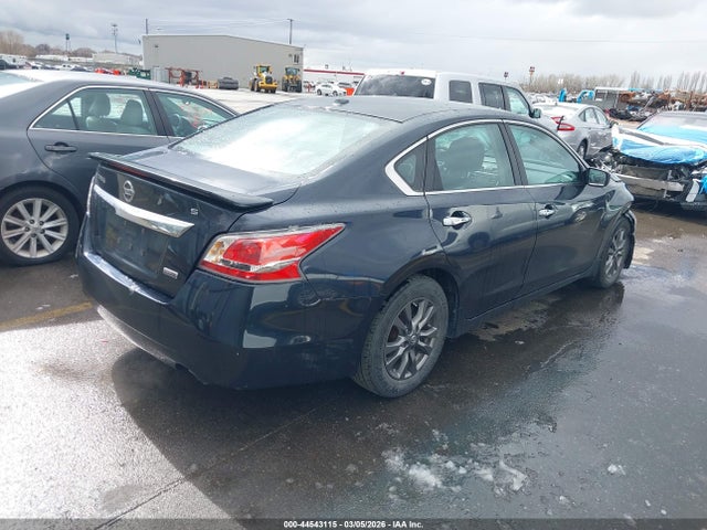 Nissan Altima 2.5 S 2015 1N4AL3AP1FC462461 Image 4