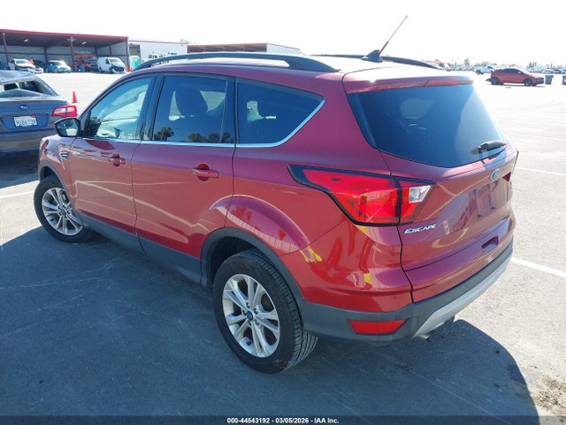 1FMCU0HD3KUA80572 Ford ESCAPE SEL