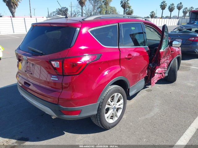 1FMCU0HD3KUA80572 Ford ESCAPE SEL