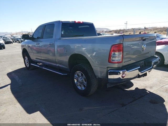 44543193 :رقم المزاد ، 3C6UR5DJ9MG540981 vin ، 2021 Ram 2500 Big Horn  4x4 6'4 Box مزاد بيع
