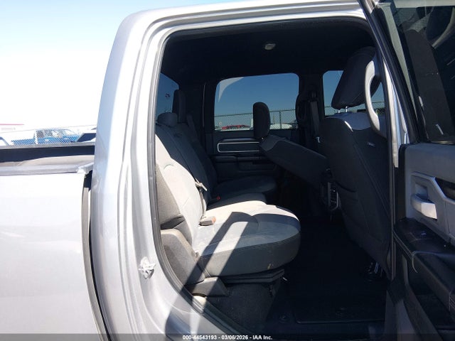 44543193 :رقم المزاد ، 3C6UR5DJ9MG540981 vin ، 2021 Ram 2500 Big Horn  4x4 6'4 Box مزاد بيع