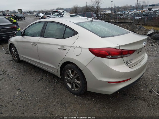 5NPD84LF7JH399186 Hyundai ELANTRA SEL