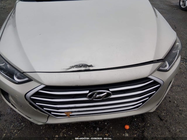 5NPD84LF7JH399186 Hyundai ELANTRA SEL