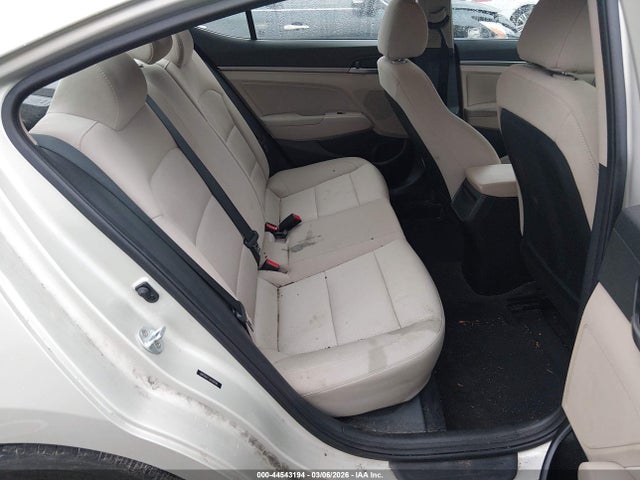 5NPD84LF7JH399186 Hyundai ELANTRA SEL