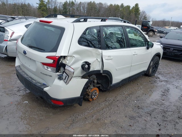 2022 SUBARU FORESTER JF2SKACC8NH425460 Photo 3