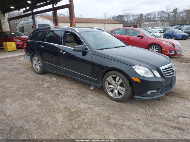 2011 MERCEDES-BENZ E 350 WDDHH8HB2BA366528