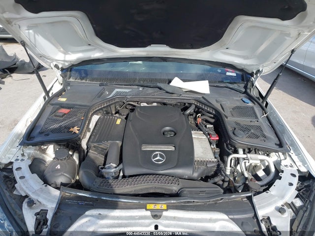 44543330 :رقم المزاد ، 55SWF4KBXFU025348 vin ، 2015 Mercedes-benz C 300 4matic مزاد بيع