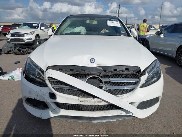 44543330 :رقم المزاد ، 55SWF4KBXFU025348 vin ، 2015 Mercedes-benz C 300 4matic مزاد بيع