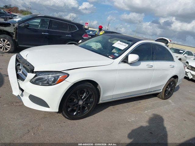 44543330 :رقم المزاد ، 55SWF4KBXFU025348 vin ، 2015 Mercedes-benz C 300 4matic مزاد بيع