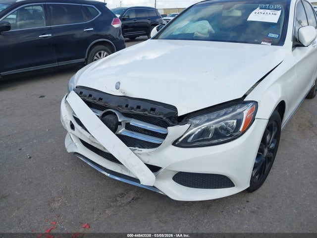 44543330 :رقم المزاد ، 55SWF4KBXFU025348 vin ، 2015 Mercedes-benz C 300 4matic مزاد بيع
