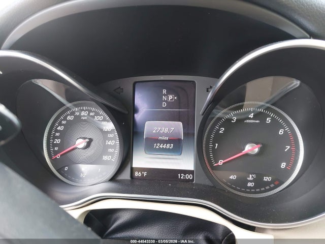 44543330 :رقم المزاد ، 55SWF4KBXFU025348 vin ، 2015 Mercedes-benz C 300 4matic مزاد بيع