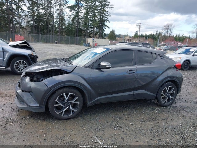 Toyota C-HR XLE 2018 NMTKHMBX6JR024772 Image 15