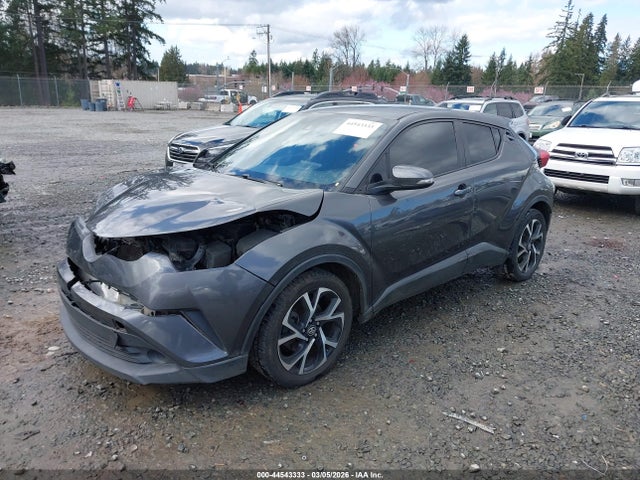 Toyota C-HR XLE 2018 NMTKHMBX6JR024772 Image 2