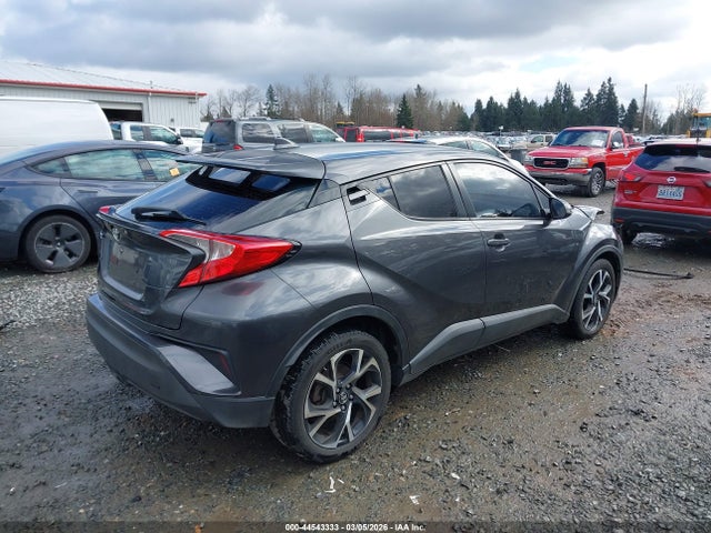 Toyota C-HR XLE 2018 NMTKHMBX6JR024772 Image 4