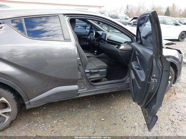Toyota C-HR XLE 2018 NMTKHMBX6JR024772 Image 5