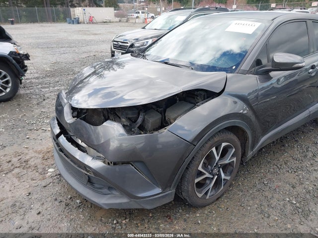 Toyota C-HR XLE 2018 NMTKHMBX6JR024772 Image 6