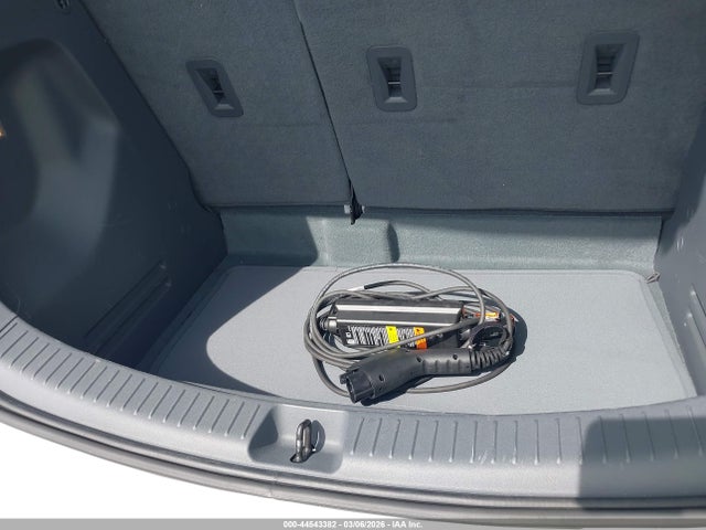 1G1FW6S06K4101556 Chevrolet BOLT EV LT