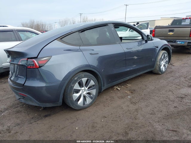 Tesla Model Y Long Range 2023 7SAYGDEE1PA194785 Image 4