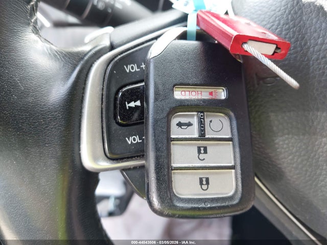 44543506 :رقم المزاد ، 1HGCV2F90LA028770 vin ، 2020 Honda Accord Touring مزاد بيع
