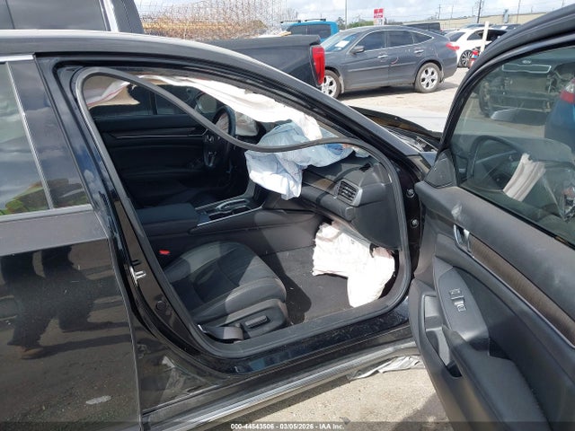 44543506 :رقم المزاد ، 1HGCV2F90LA028770 vin ، 2020 Honda Accord Touring مزاد بيع
