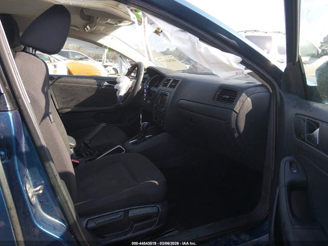 Продажа на аукционе авто 2016 Volkswagen Jetta 1.4t S, vin: 3VW267AJ2GM396928, номер лота: 44543519