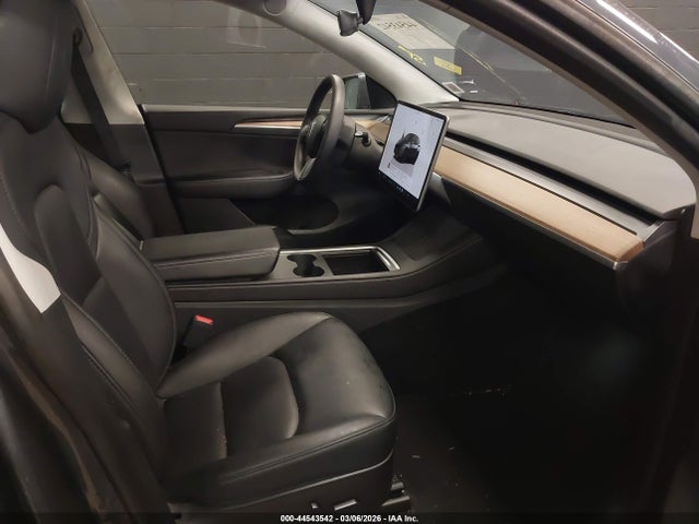 2023 TESLA MODEL Y 7SAYGDEE2PF692741 Photo 4