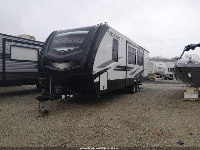 54CTV1Y29M6060968 Winnebago Voyage 3033bh