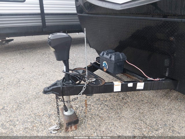54CTV1Y29M6060968 Winnebago Voyage 3033bh