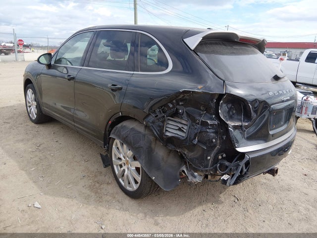 2014 PORSCHE CAYENNE WP1AA2A28ELA95215 Photo 2