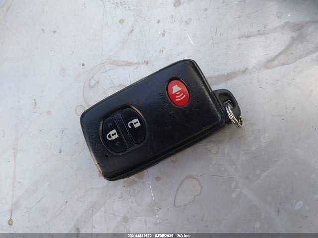 Toyota Prius Three 2014 JTDKN3DU0E0375774 Image 11