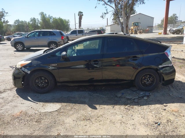 Toyota Prius Three 2014 JTDKN3DU0E0375774 Image 14