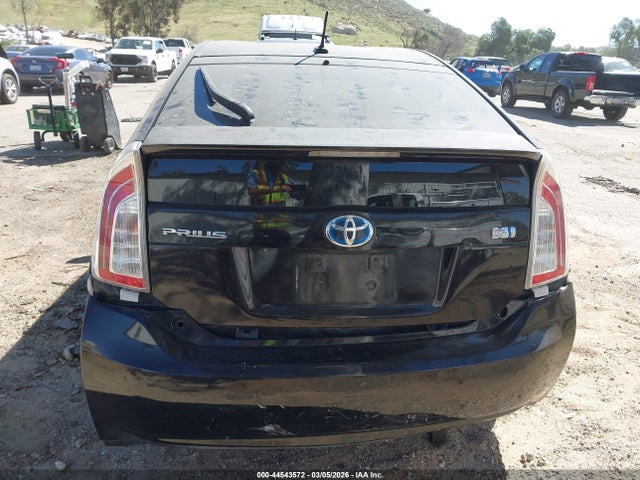 Toyota Prius Three 2014 JTDKN3DU0E0375774 Image 16