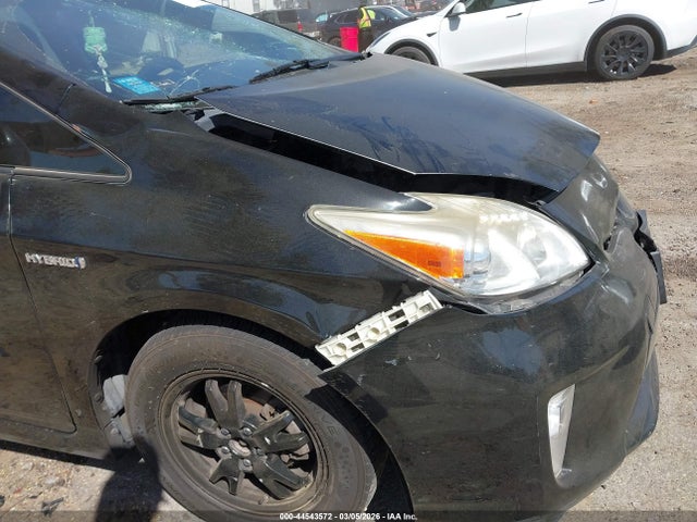 Toyota Prius Three 2014 JTDKN3DU0E0375774 Image 18