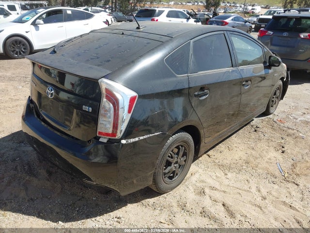 Toyota Prius Three 2014 JTDKN3DU0E0375774 Image 4