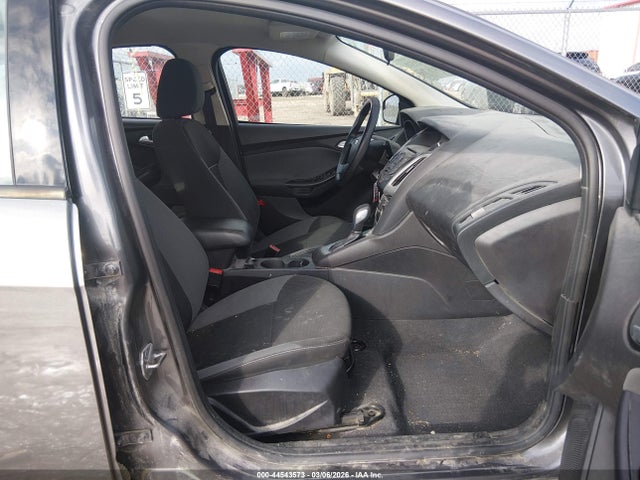 Ford FOCUS SE 2014 1FADP3K28EL420212 Image 5