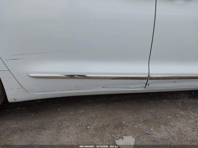 Продажа на аукционе авто 2018 Chrysler Pacifica Touring L, vin: 2C4RC1BG0JR149434, номер лота: 44543697