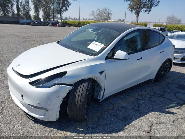 44543701 :رقم المزاد ، 7SAYGDEE7RA215190 vin ، 2024 Tesla Model Y Long Range Dual Motor All-wheel Drive مزاد بيع