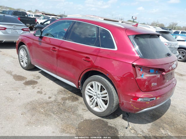 44543703 :رقم المزاد ، WA1BNAFY8J2142030 vin ، 2018 Audi Q5 2.0t Premium/2.0t Tech Premium مزاد بيع