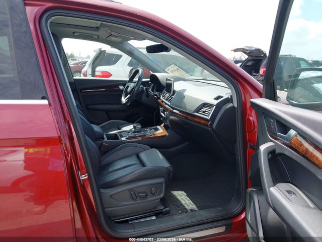 44543703 :رقم المزاد ، WA1BNAFY8J2142030 vin ، 2018 Audi Q5 2.0t Premium/2.0t Tech Premium مزاد بيع