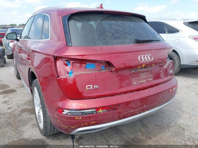 44543703 :رقم المزاد ، WA1BNAFY8J2142030 vin ، 2018 Audi Q5 2.0t Premium/2.0t Tech Premium مزاد بيع