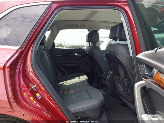 44543703 :رقم المزاد ، WA1BNAFY8J2142030 vin ، 2018 Audi Q5 2.0t Premium/2.0t Tech Premium مزاد بيع