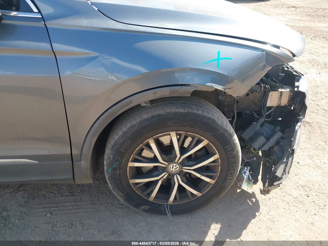 Продажа на аукционе авто 2018 Volkswagen Tiguan 2.0t Se/2.0t Sel, vin: 3VV3B7AX9JM019108, номер лота: 44543717
