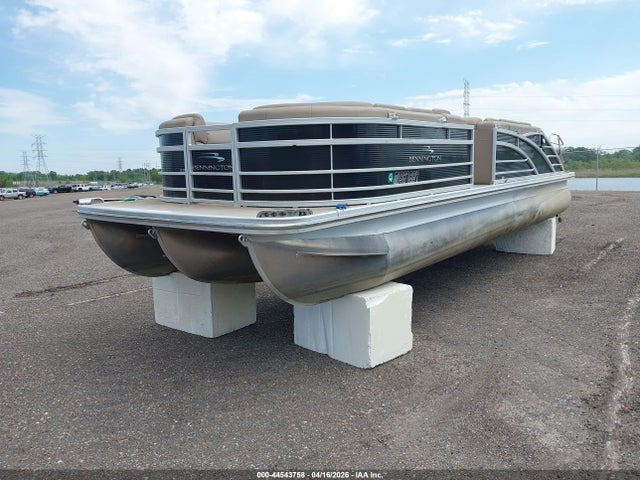 ETWF3617K718 Bennington Marine 25 R Series