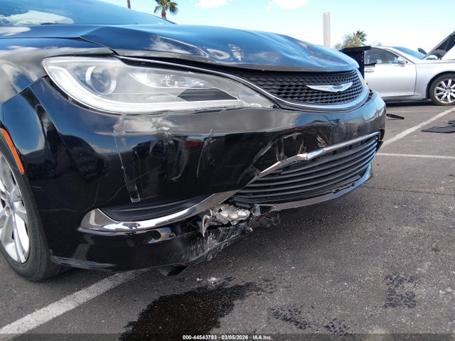 2015 Chrysler 200 Limited მანქანა იყიდება აუქციონზე, vin: 1C3CCCAB3FN666792, აუქციონის ნომერი: 44543793