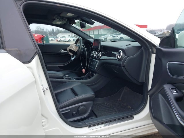 44543801 :رقم المزاد ، WDDSJ4GB7GN331875 vin ، 2016 Mercedes-benz Cla 250 4matic مزاد بيع