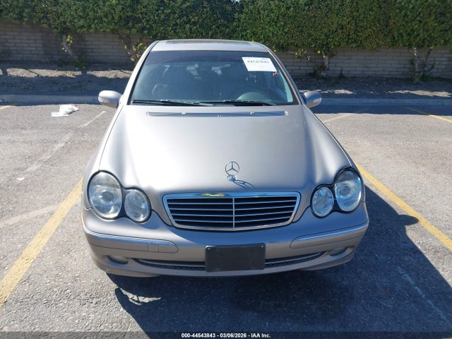 44543843 :رقم المزاد ، WDBRF40J64A555832 vin ، 2004 Mercedes-benz C 230 Kompressor Sport/sport مزاد بيع