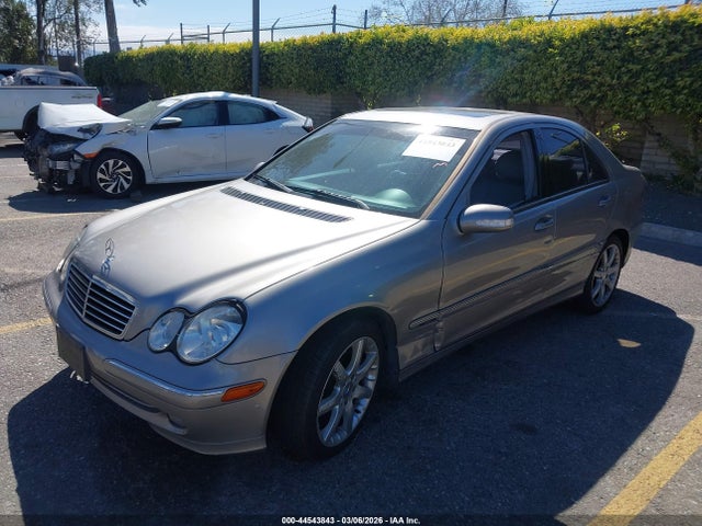 44543843 :رقم المزاد ، WDBRF40J64A555832 vin ، 2004 Mercedes-benz C 230 Kompressor Sport/sport مزاد بيع