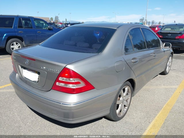 44543843 :رقم المزاد ، WDBRF40J64A555832 vin ، 2004 Mercedes-benz C 230 Kompressor Sport/sport مزاد بيع